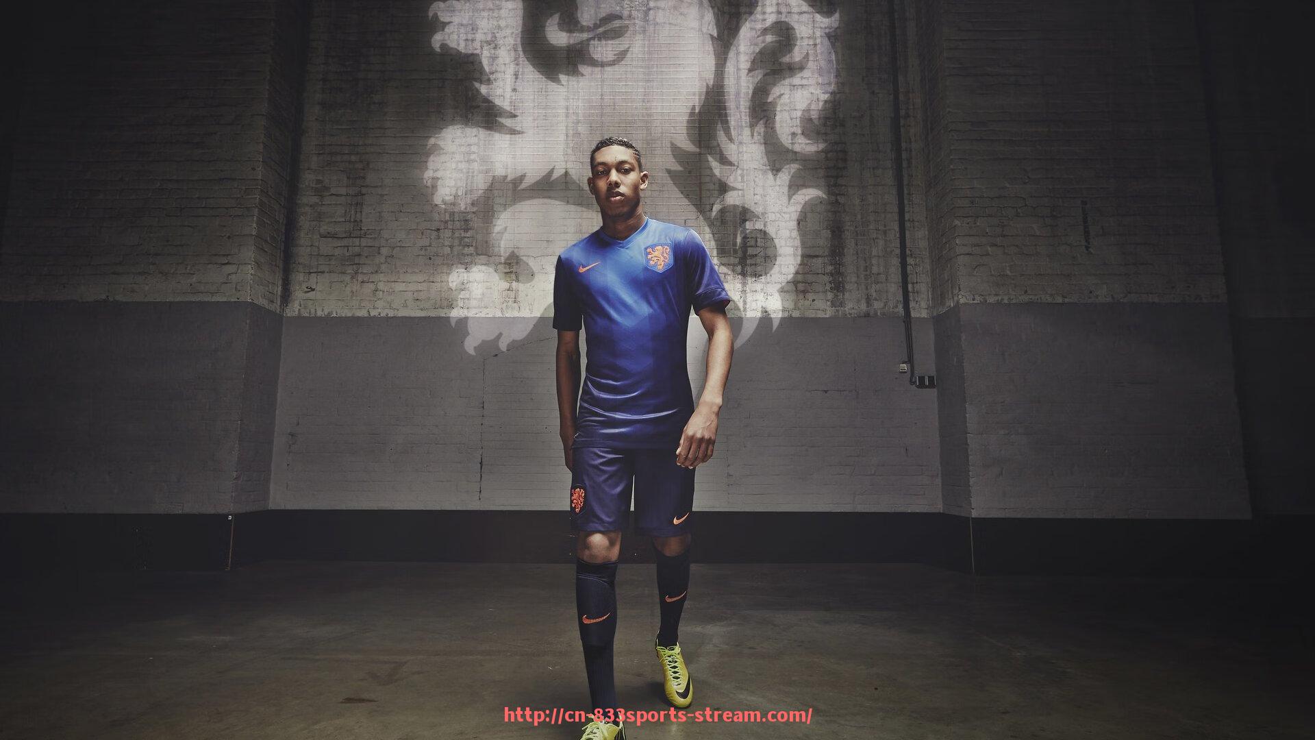 833体育直播-公园健身器材如何锻炼腹肌？训练方式全解析